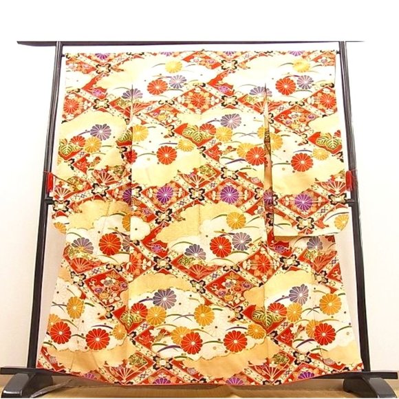 Other - Japanese wedding kimono, gorgeous long-sleeved kimono, rhombus Gold color gem